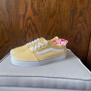 Women’s Vans sneaker shoes